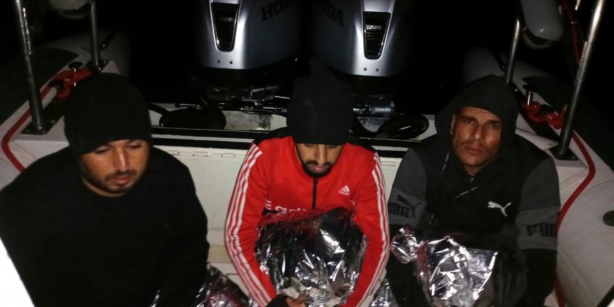 Bodrum'da 12 kaçak göçmen kurtarıldı