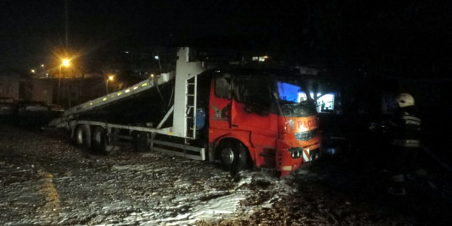 Park halindeki kamyonda 3 saat arayla 2 yangın