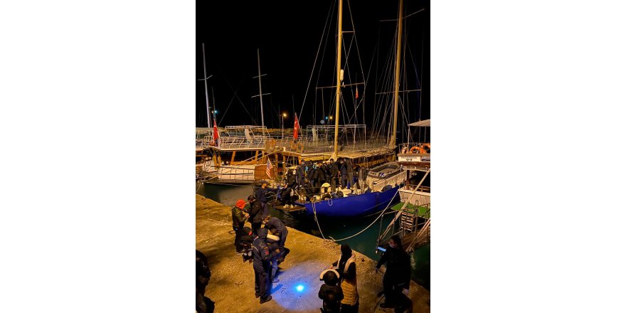 Antalya'da göçmen kaçakçısı 9 kişi, tutuklandı