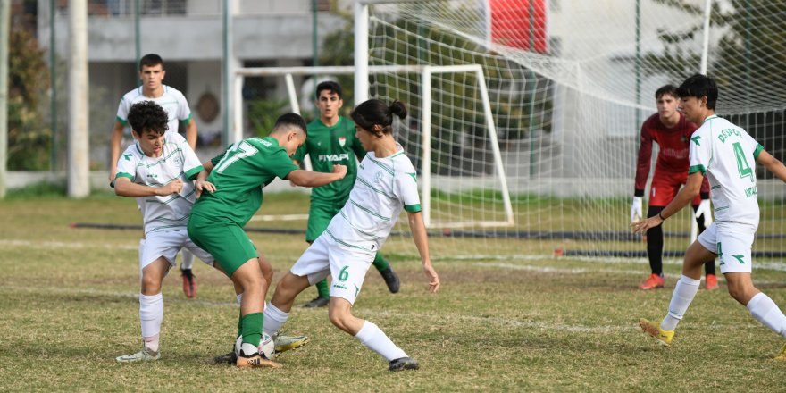 Demrespor U18, DSİ'yi 4 golle geçti