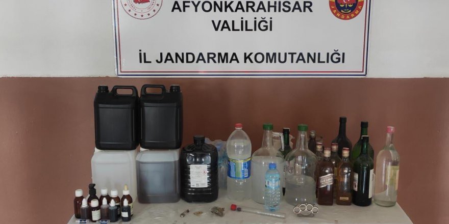 Jandarmadan kaçak içki operasyonu