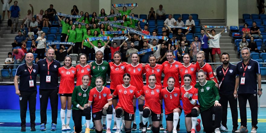 Mavi Kelebekler, 4 günde 2 zorlu maça çıkıyor