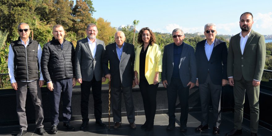 ATSO Meclis Başkanı Öztürk, eski başkanları buluşturdu