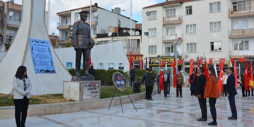 Korkuteli'nde Öğretmenler Günü törenle kutlandı