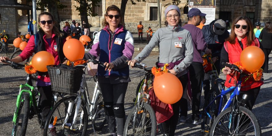 Kadına Şiddet'e karşı pedal çevirdiler