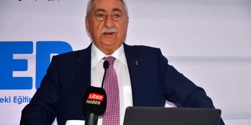 Palandöken: Türkiye, çevresindeki olumsuzluklara rağmen güçlü şekilde ilerliyor