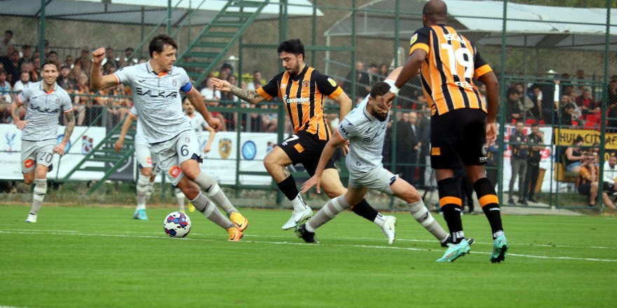 Başakşehir, Acun Ilıcalı'nın takımı Hull City ile 1-1 berabere kaldı