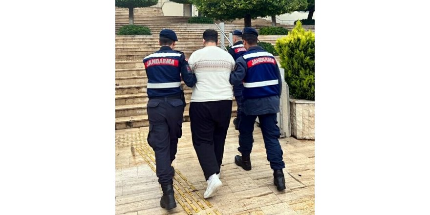 Marmaris'te suçüstü yakalanan uyuşturucu satıcısına tutuklama
