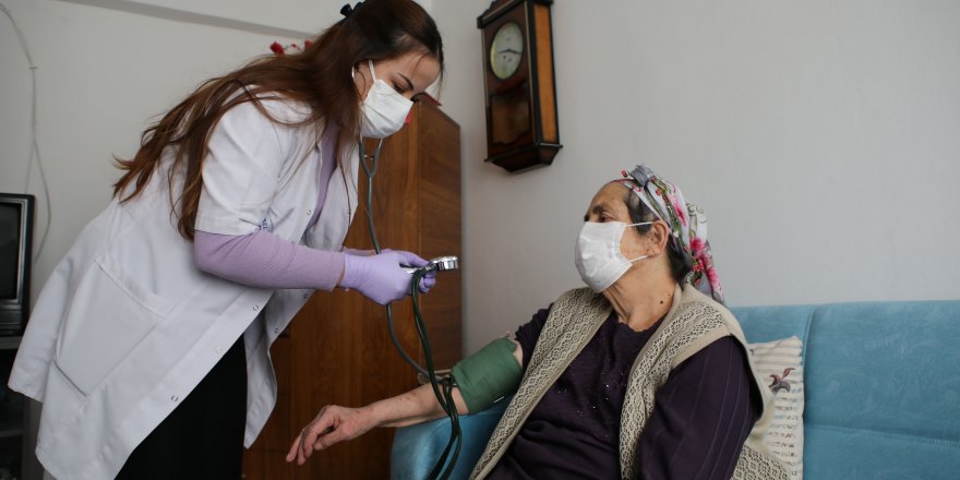 Büyükşehir, 5 bin hastaya evde sağlık hizmeti verdi