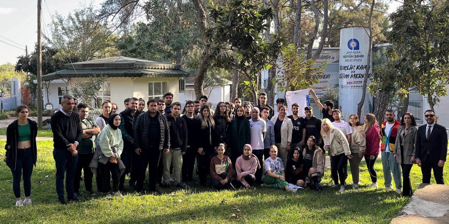Gençlik Merkezine son dokunuşları gençler yaptı