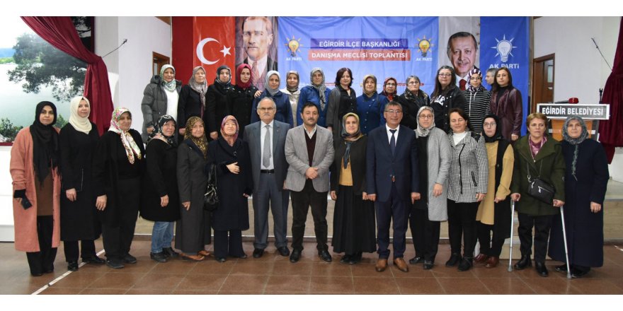 AK Parti Eğirdir'de toplandı
