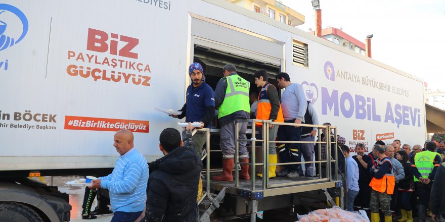 Sel bölgesinde seferberlik sürüyor