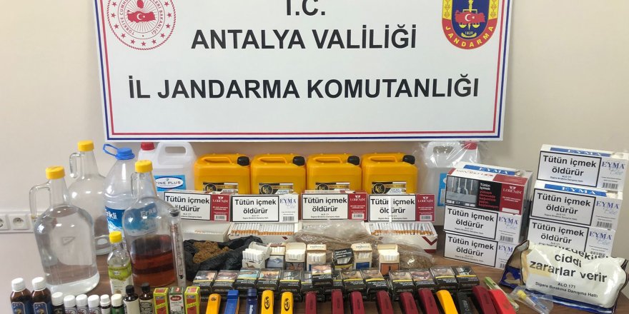 Kemer'de sahte alkol ve kaçak sigara baskınları