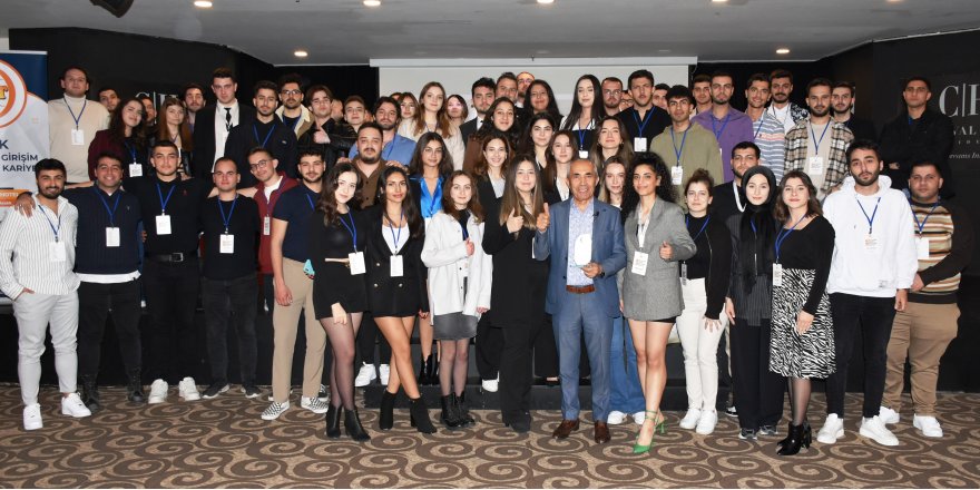 İş insanı Bıdı'dan üniversitelilere 'kariyer' dersi