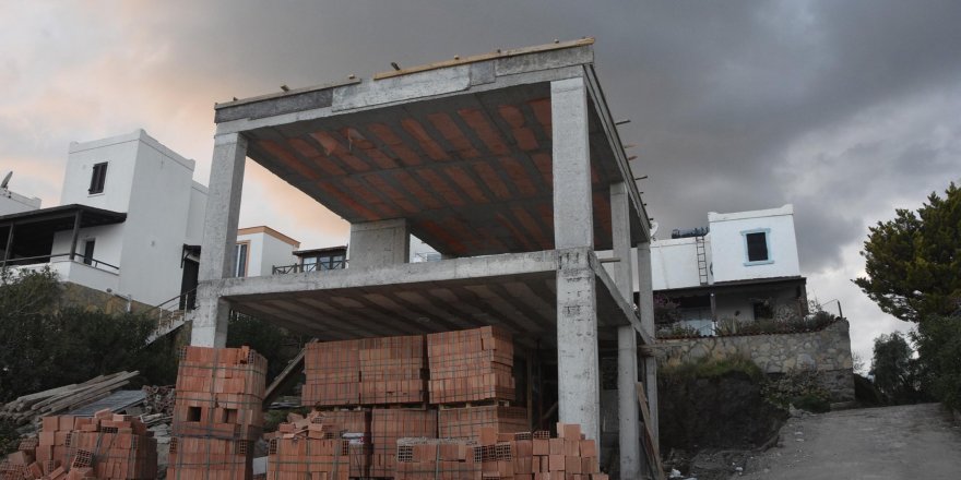 Bodrum'da sitede 'kaçak yapı' gerginliği