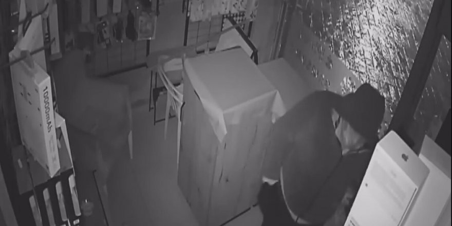 Kapı kilidi parçalanarak girilen telefoncudan hırsızlık kamerada