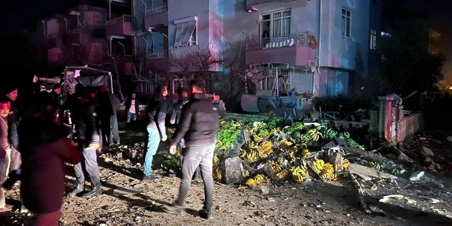 Muz yüklü dorsenin patlayan kliması çevrede hasar ve panik yarattı