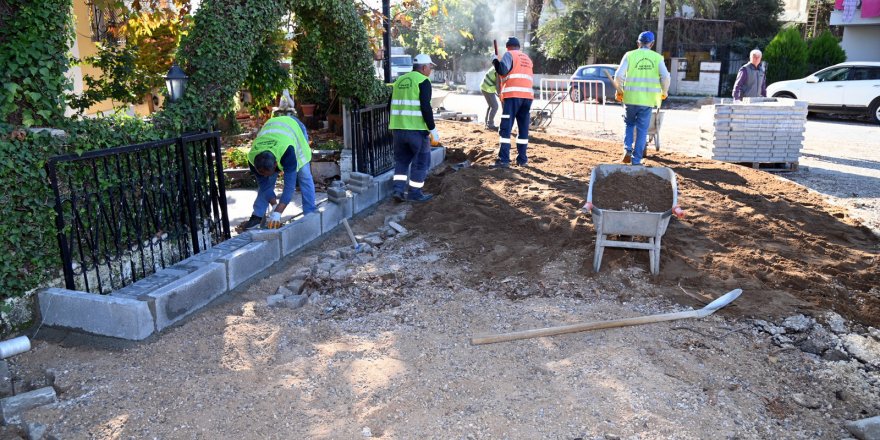 Manavgat Belediyesi'nden Side Mahallesi'ne kaldırım