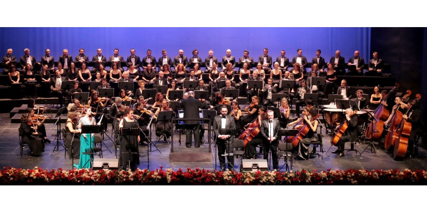 Antalya Operası, Neşet Ertaş'ın türkülerini seslendirdi