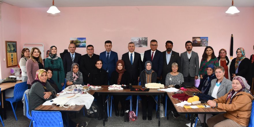 Manavgat'ta köy okulları yaşam merkezine dönüştü