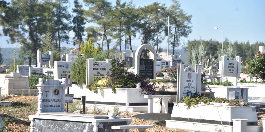 Antalya’da yabancıların 'aile mezarlığı' ilgisi