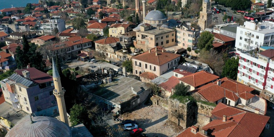 Kaleiçi surları gün yüzüne çıkıyor