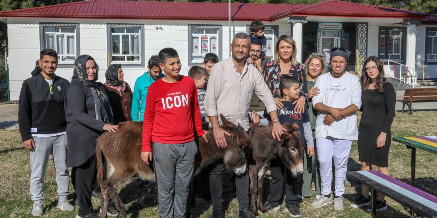 Kaderine terk edilen köy okulu, otizmli çocuklara umut oldu