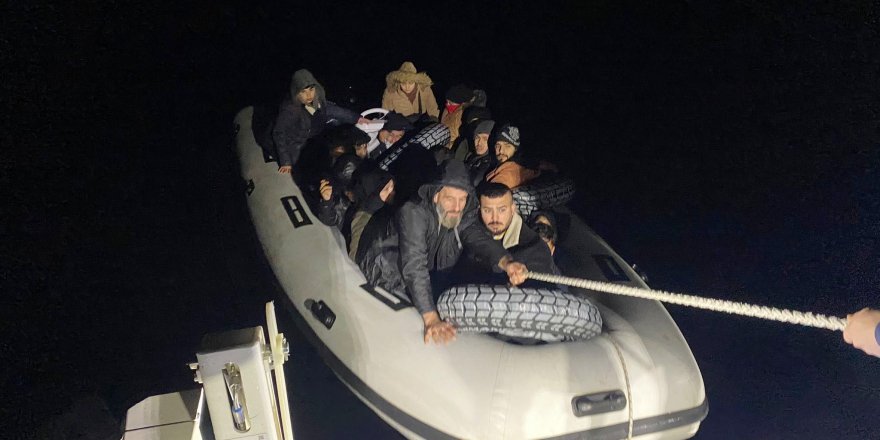 Bodrum'da 17 kaçak göçmen kurtarıldı