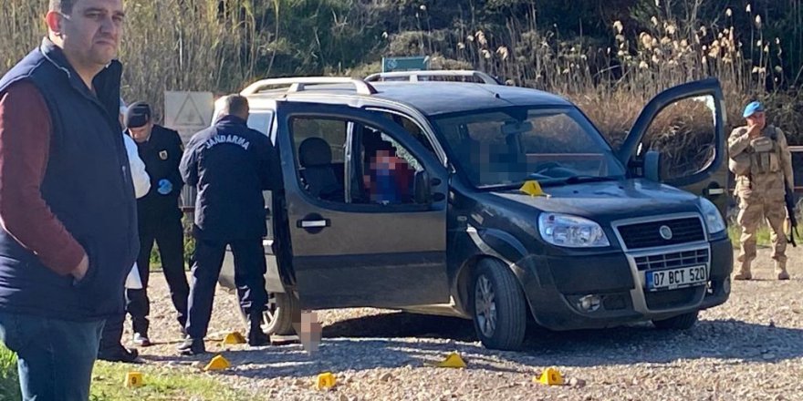 Antalya'da 3 kişiyi öldüren şüpheli, 8 saat sonra yakalandı