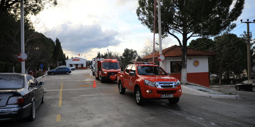 Muğla Büyükşehir Belediyesi, 20 kişilik ekibi deprem bölgesine gönderdi