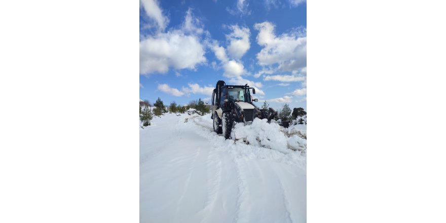 Kemer'in yüksek kesimlerinde kar etkili oldu