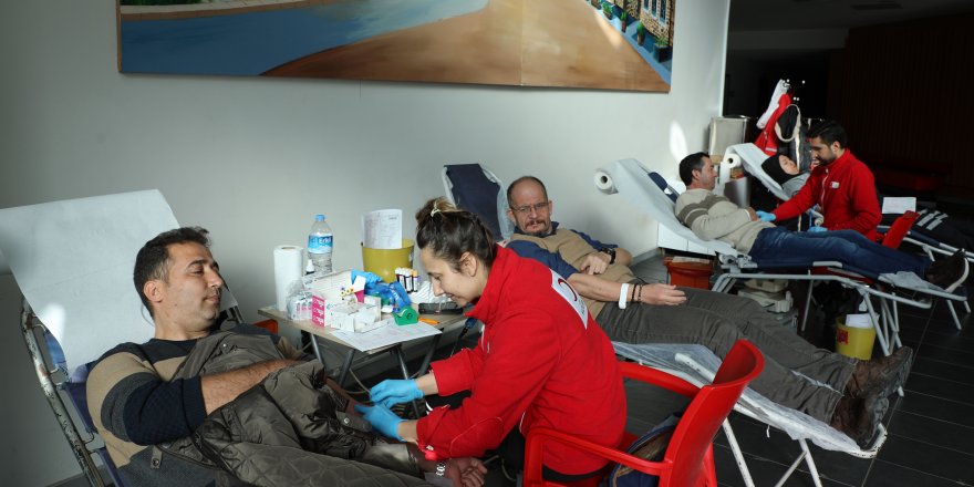 Büyükşehir'den depremzedeler için kan bağışı kampanyası