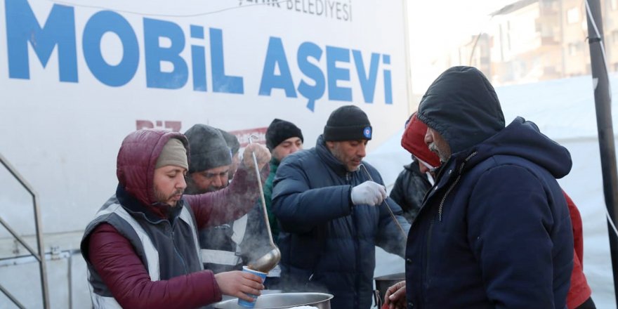 Antalya Büyükşehir, Hatay'da yaraları sarmak için çalışıyor