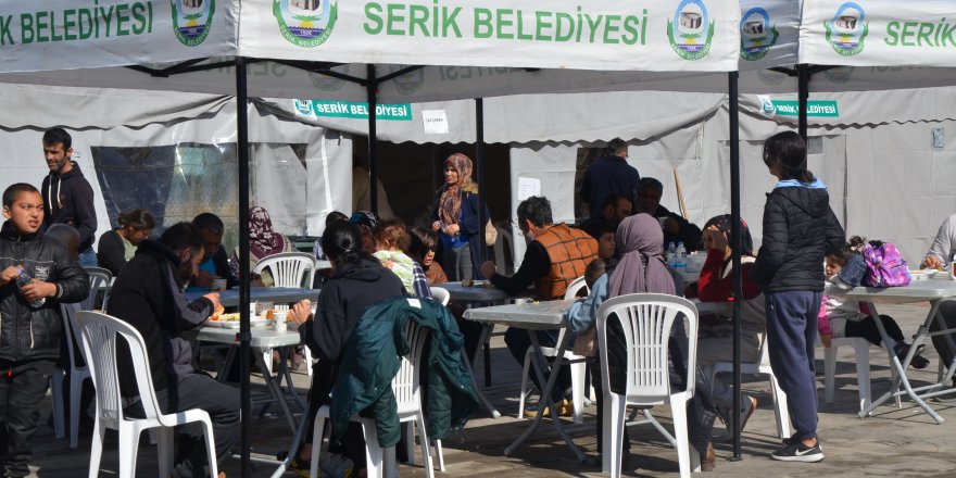 Serik 6 bin depremzedeyi ağırlıyor