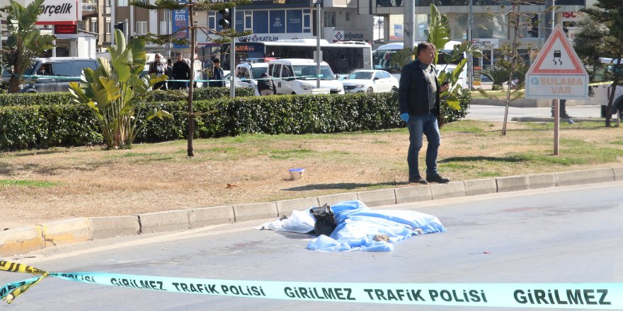 Market dönüşü TIR altında kalan kadın öldü