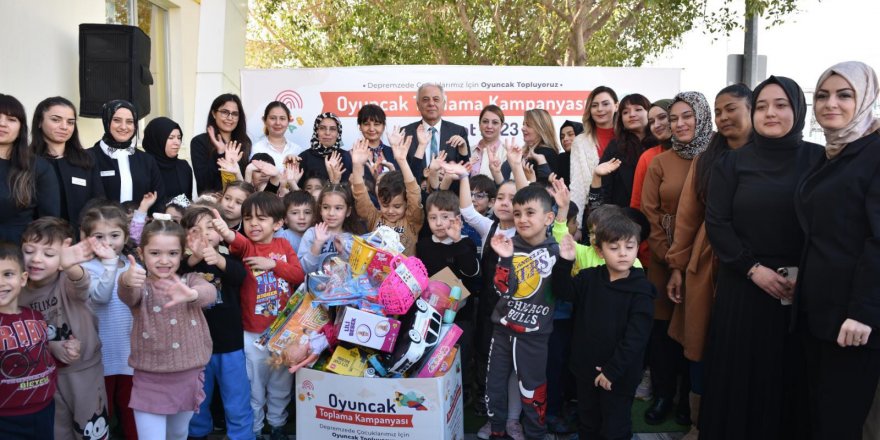 Kepez kreşlerinden depremzede çocuklara oyuncak kampanyası