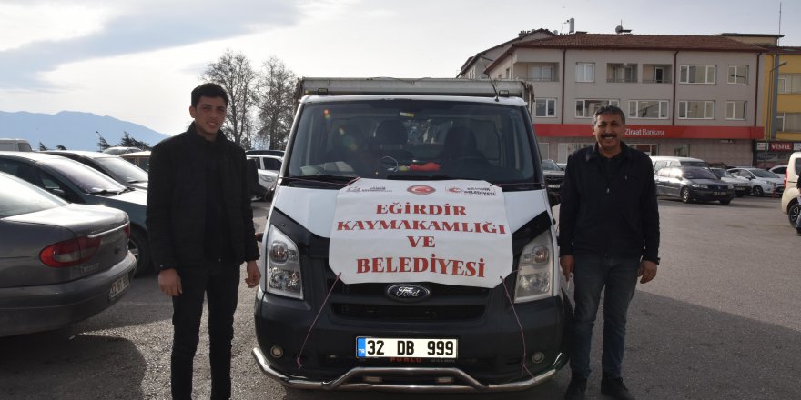 Eğirdir'den deprem bölgesine elma