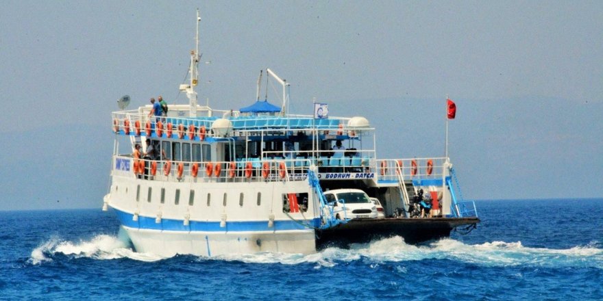 Bodrum'da feribot seferine 'fırtına' engeli