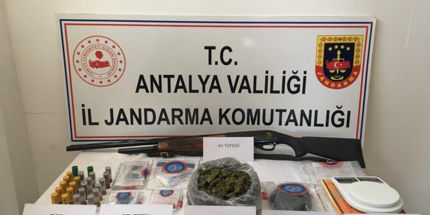 Jandarma, uyuşturucu ticareti yapan 56 kişiyi yakaladı