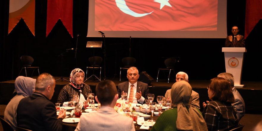 Vali Yazıcı, şehit yakınları ve gazilerle iftarda buluştu