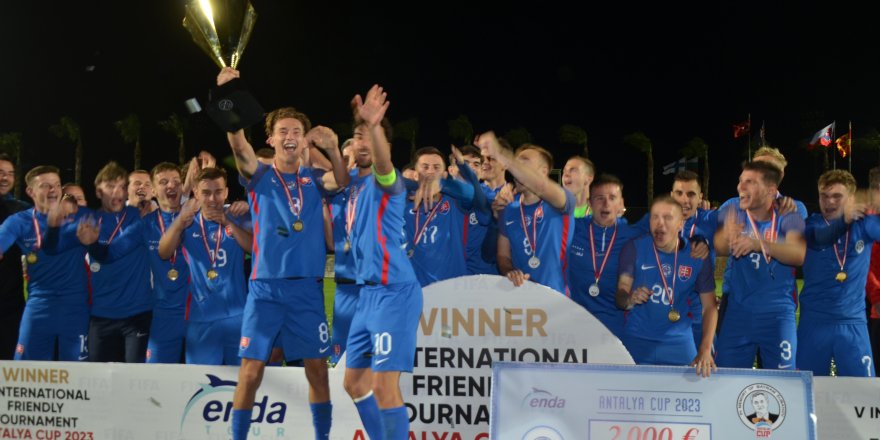 Antalya Cup'ta Slovenya şampiyon oldu