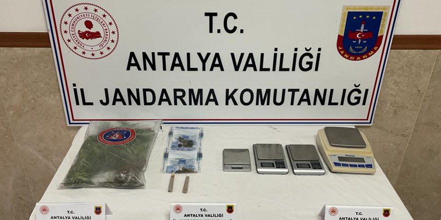 Antalya'da uyuşturucu operasyonları; 21 gözaltı