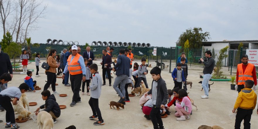 Öğrenciler rehabilitasyon merkezinde