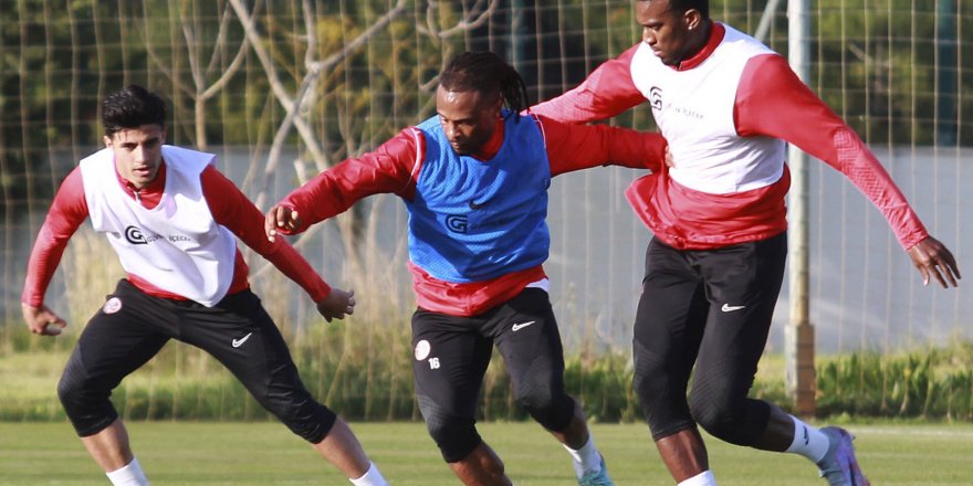 Antalyaspor, Konyaspor'u 30 yıl sonra deplasmanda yenmeyi hedefliyor