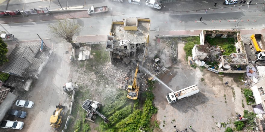 Büyükşehir Belediyesi Balbey'de ilk kazmayı vurdu