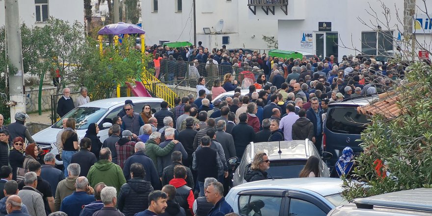 Miras tartışmasında öldürülen anne-oğul toprağa verildi