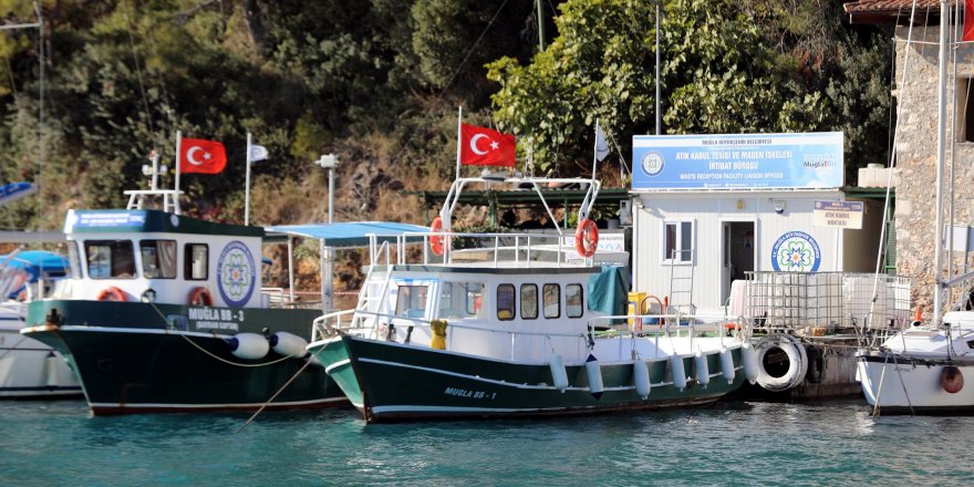 Muğla Büyükşehir Belediyesi 7 atık alım teknesiyle yaza hazırlanıyor