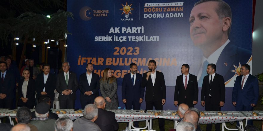 AK Parti'den Serik'te iftar ve seçim bürosu açılışı