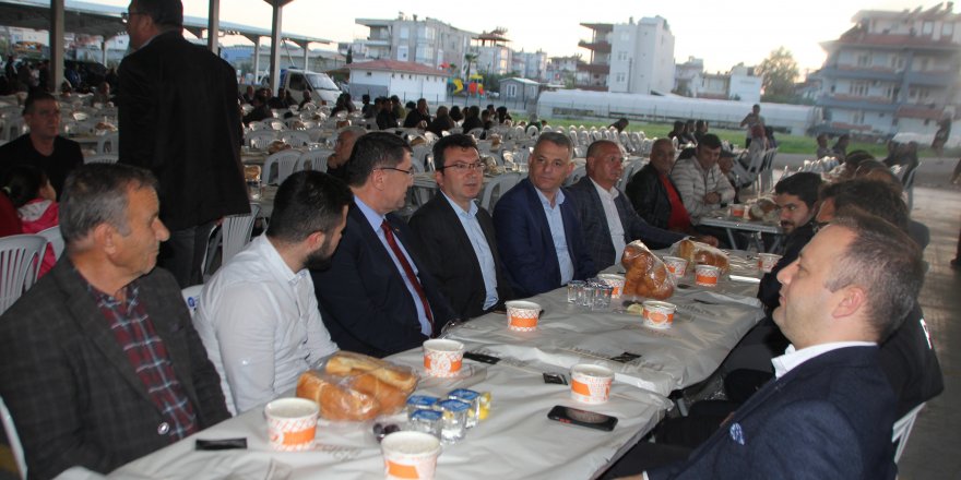 Pazarcı ve tuhafiyeciler iftarda buluştu