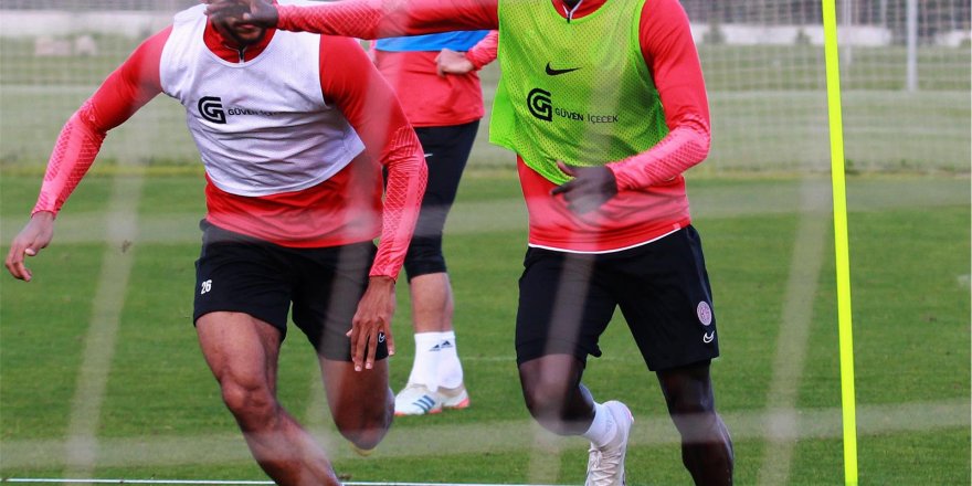Antalyaspor, İstanbulspor'u yenerek deplasmanda galibiyet hasretine son vermek istiyor